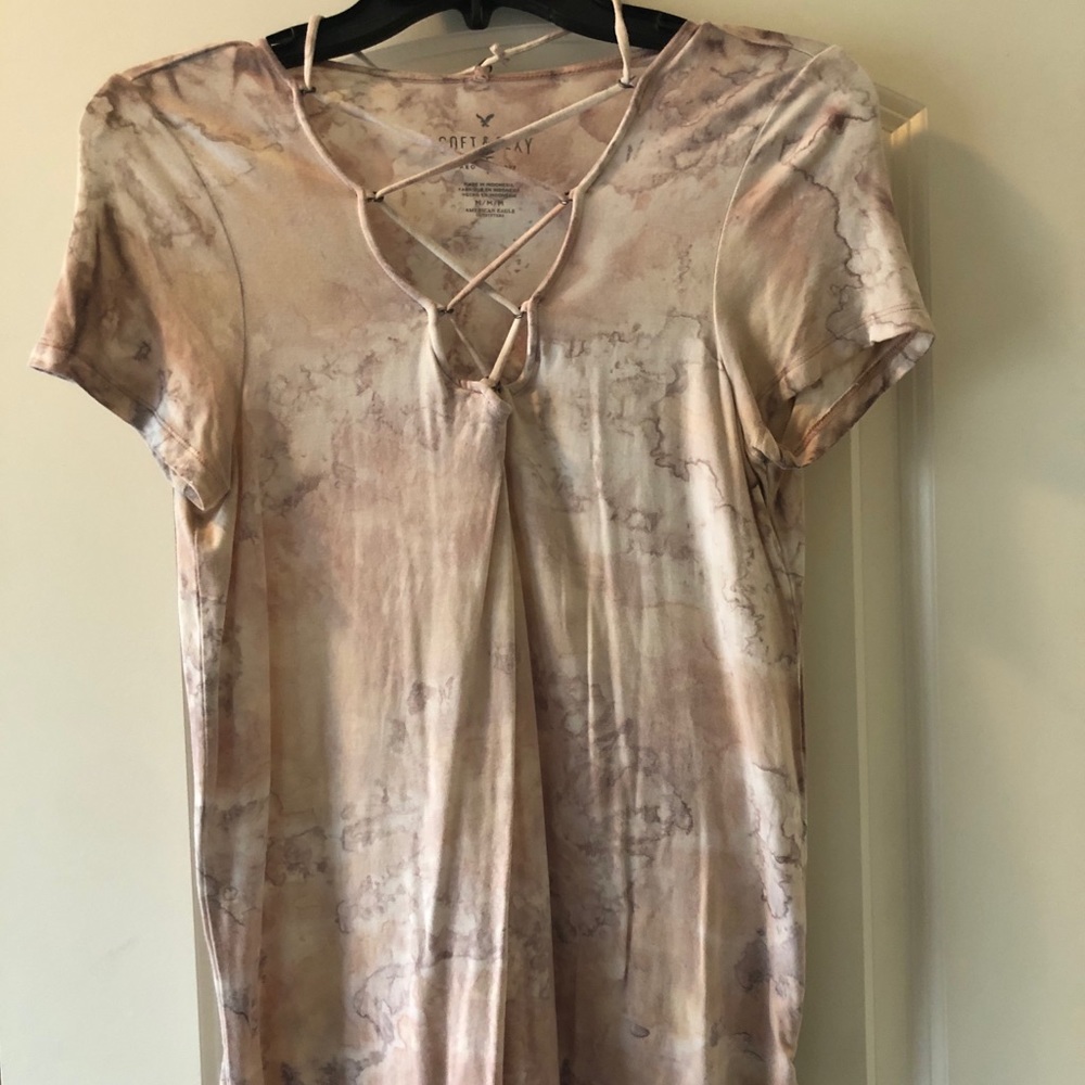 AMERICAN EAGLE SOFT AND SEXY PINK MARBLE TEE